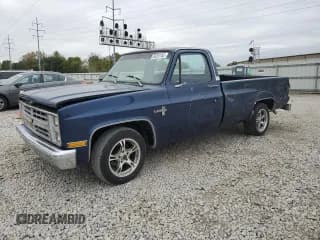 ✅ 1983 Chevrolet Silverado 1500 • VIN: 1GCDC14H6DF350847 • Lot: 86293155. Wystawiony na Copart z przebiegiem 15 291 mil. Bezpłatny archiwum sprzedaży aukcyjnych z USA i szczegółowy raport historii pojazdu na DreamBid. Zdjęcie 1.