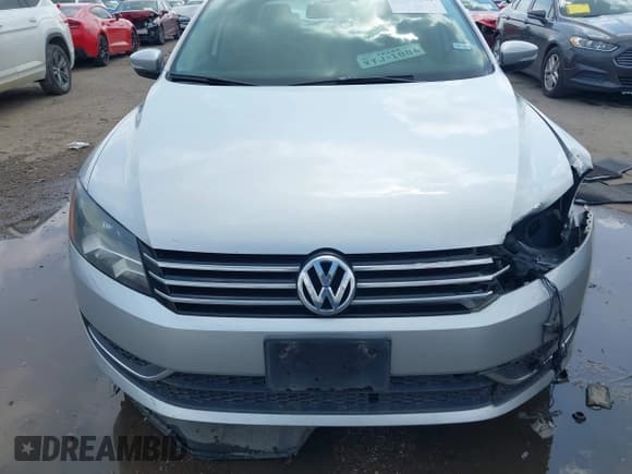 ✅ 2015 Volkswagen Passat Limited Edition • VIN: 1VWAT7A38FC035077 • Lot: 42123881. Listed on IAAI with 169,873 mi. Free auction sales archive from the USA and detailed vehicle history report at DreamBid. Image 12.