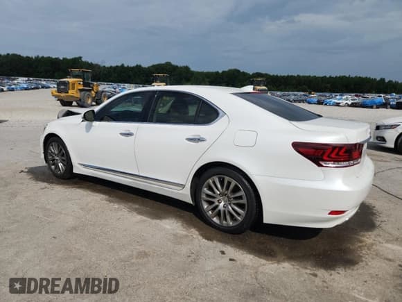 ✅ 2015 Lexus LS 460 • VIN: JTHBL5EF5F5134345 • Лот: 63508055. Опубликован ранее на Copart с пробегом 62 471 миль. Бесплатный доступ к архиву аукционных продаж из США и подробный отчёт об истории автомобиля на DreamBid. Изображение 2.