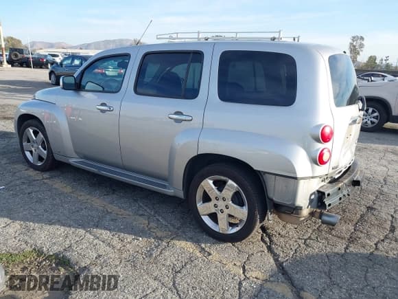 ✅ 2007 Chevrolet HHR LT • VIN: 3GNDA33P97S632465 • Lot: 41622589. Listed on IAAI with 81,580 mi. Free auction sales archive from the USA and detailed vehicle history report at DreamBid. Image 3.
