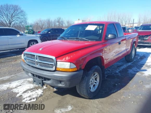 ✅ 2004 Dodge Dakota • VIN: 1D7HG12K94S556391 • Lot: 41729905. Wystawiony na IAAI z przebiegiem 220 306 mil. Bezpłatny archiwum sprzedaży aukcyjnych z USA i szczegółowy raport historii pojazdu na DreamBid. Zdjęcie 2.