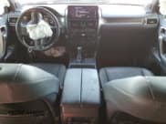 ✅ 2022 Lexus GX 460 • VIN: JTJKM7BX4N5305217 • Lot: 78595044. Wystawiony na Copart z przebiegiem 42 628 mil. Bezpłatny archiwum sprzedaży aukcyjnych z USA i szczegółowy raport historii pojazdu na DreamBid. Zdjęcie 8.