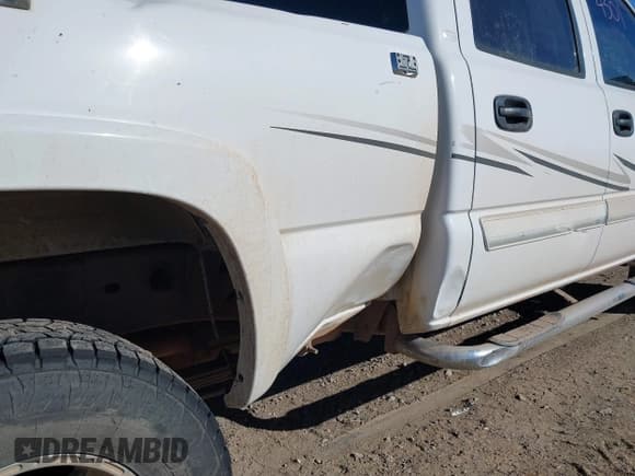 ✅ 2004 Chevrolet Silverado 2500HD LT3 • VIN: 1GCHK23G24F129507 • Лот: 41424301. Опубликован ранее на IAAI с пробегом 186 601 миль. Бесплатный доступ к архиву аукционных продаж из США и подробный отчёт об истории автомобиля на DreamBid. Изображение 22.