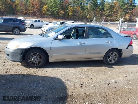 ✅ 2007 Honda Accord EX-L • VIN: 1HGCM56867A099358 • Лот: 43547600. Опубликован ранее на IAAI с пробегом 245 871 миль. Бесплатный доступ к архиву аукционных продаж из США и подробный отчёт об истории автомобиля на DreamBid. Изображение 14.