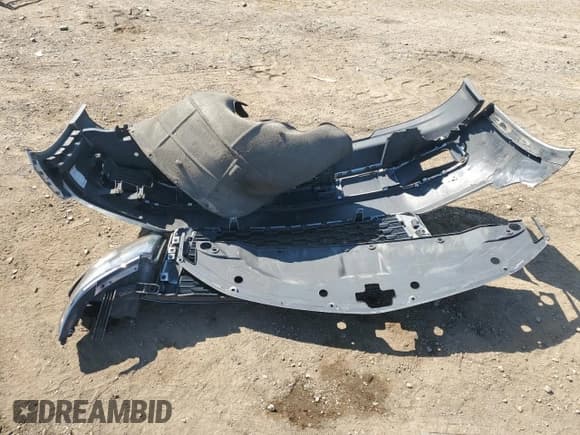 ✅ 2017 Chevrolet Tahoe LT • VIN: 1GNSKBKC1HR276983 • Лот: 72029835. Опубликован ранее на Copart с пробегом 163 832 миль. Бесплатный доступ к архиву аукционных продаж из США и подробный отчёт об истории автомобиля на DreamBid. Изображение 13.