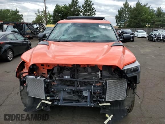 ✅ 2023 Toyota Sequoia SR5 • VIN: 7SVAAABA6PX020564 • Lot: 57772254. Wystawiony na Copart z przebiegiem 4 022 mil. Bezpłatny archiwum sprzedaży aukcyjnych z USA i szczegółowy raport historii pojazdu na DreamBid. Zdjęcie 5.