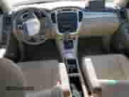 2004 Toyota Highlander с VIN JTEGD21A440093726, выставлен на аукционе Copart как лот 85828965 с пробегом Не указан миль и Списание • Salvage title. История ставок и продаж доступна на DreamBid. Изображение 8.