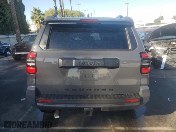 ✅ 2025 Toyota 4Runner SR5 • VIN: JTEVA5BR8S5036077 • Лот: 91445935. Опубликован ранее на Copart с пробегом 4 498 миль. Бесплатный доступ к архиву аукционных продаж из США и подробный отчёт об истории автомобиля на DreamBid. Изображение 6.