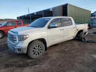 ✅ 2018 Toyota Tundra SR5 • VIN: 5TFAW5F13JX757631 • Lot: 87509555. Listed on Copart with 113,623 mi. Free auction sales archive from the USA and detailed vehicle history report at DreamBid. Image 1.