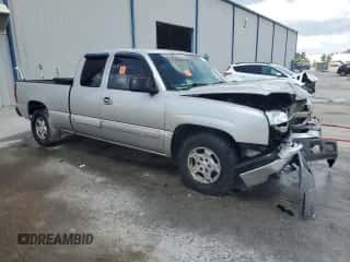 2004 Chevrolet Silverado 1500 LS с VIN 2GCEC19T841256770, выставлен на аукционе Copart как лот 61913374 с пробегом 277 413 миль миль и Списание • Salvage title. История ставок и продаж доступна на DreamBid. Изображение 4.
