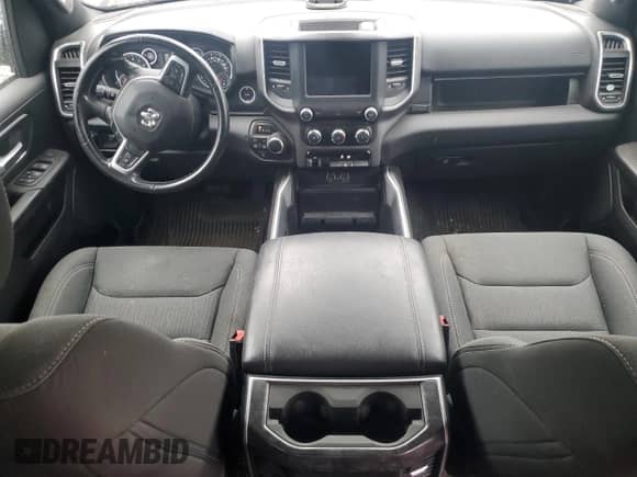 2021 Ram 1500 Big Horn с VIN 1C6SRFFT4MN796867, выставлен на аукционе Copart как лот 70801415 с пробегом 85 575 миль миль и На запчасти • Non repairable. История ставок и продаж доступна на DreamBid. Изображение 8.