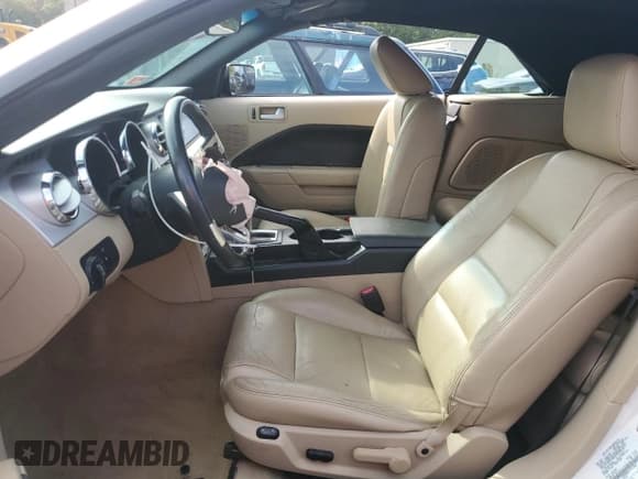 ✅ 2007 Ford Mustang Deluxe • VIN: 1ZVFT84N675257860 • Lot: 84212125. Listed on Copart with Not provided. Free auction sales archive from the USA and detailed vehicle history report at DreamBid. Image 7.