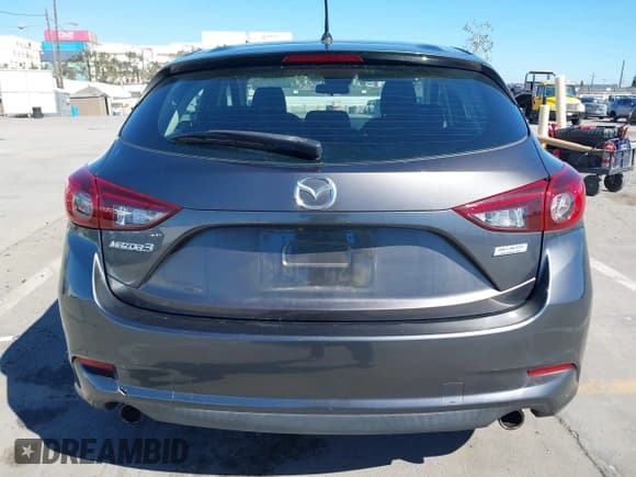 ✅ 2018 Mazda 3 Sport • VIN: 3MZBN1K75JM171686 • Lot: 43363933. Wystawiony na IAAI z przebiegiem 74 025 mil. Bezpłatny archiwum sprzedaży aukcyjnych z USA i szczegółowy raport historii pojazdu na DreamBid. Zdjęcie 16.