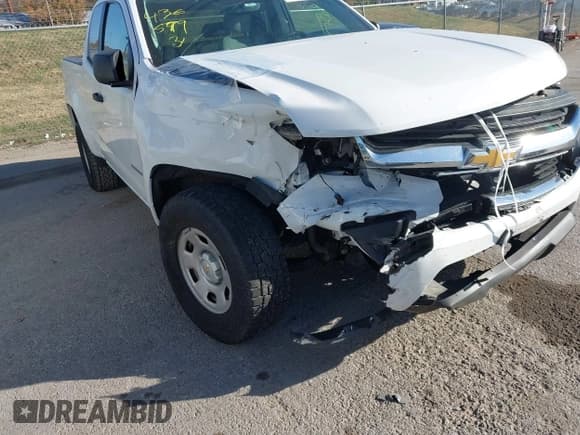 ✅ 2018 Chevrolet Colorado 2WD Work Truck • VIN: 1GCHSBEA3J1282026 • Lot: 43657931. Wystawiony na IAAI z przebiegiem 109 426 mil. Bezpłatny archiwum sprzedaży aukcyjnych z USA i szczegółowy raport historii pojazdu na DreamBid. Zdjęcie 6.