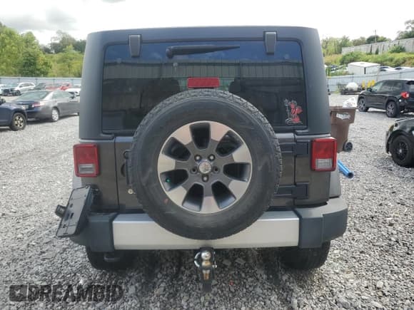 ✅ 2014 Jeep Wrangler Unlimited Sahara • VIN: 1C4BJWEG0EL258765 • Lot: 84206115. Wystawiony na Copart z przebiegiem 143 903 mil. Bezpłatny archiwum sprzedaży aukcyjnych z USA i szczegółowy raport historii pojazdu na DreamBid. Zdjęcie 6.