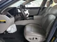 ✅ 2015 Hyundai Genesis 3.8L • VIN: KMHGN4JE1FU056205 • Lot: 42219305. Wystawiony na Copart z przebiegiem Nie podano. Bezpłatny archiwum sprzedaży aukcyjnych z USA i szczegółowy raport historii pojazdu na DreamBid. Zdjęcie 7.