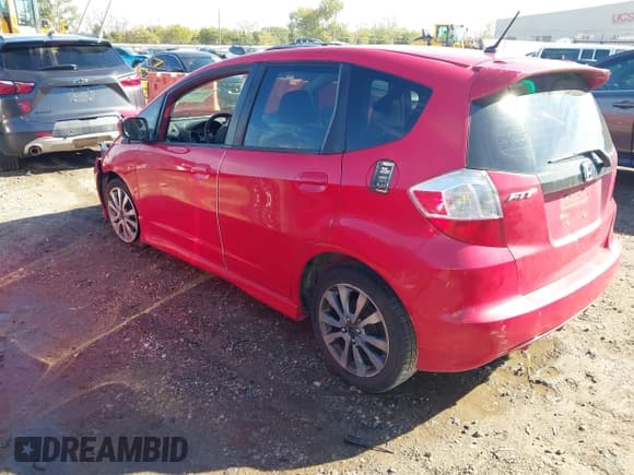 ✅ 2013 Honda Fit Sport • VIN: JHMGE8H57DC028265 • Lot: 43541415. Listed on IAAI with 129,252 mi. Free auction sales archive from the USA and detailed vehicle history report at DreamBid. Image 3.
