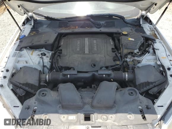 ✅ 2013 Jaguar XJ • VIN: SAJWA1C75D8V40541 • Lot: 62592345. Wystawiony na Copart z przebiegiem 70 159 mil. Bezpłatny archiwum sprzedaży aukcyjnych z USA i szczegółowy raport historii pojazdu na DreamBid. Zdjęcie 11.