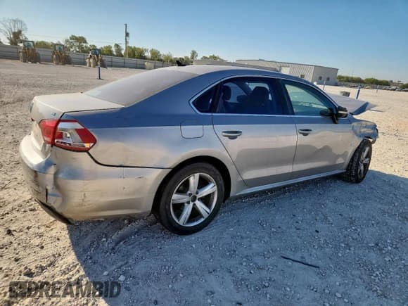 ✅ 2012 Volkswagen Passat SE • VIN: 1VWBP7A35CC105610 • Lot: 86440605. Listed on Copart with Not provided. Free auction sales archive from the USA and detailed vehicle history report at DreamBid. Image 3.