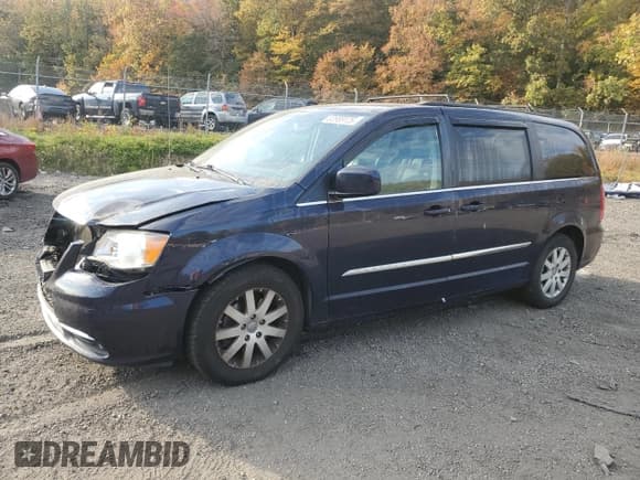 ✅ 2016 Chrysler Town & Country Touring • VIN: 2C4RC1BG5GR206378 • Lot: 82689125. Wystawiony na Copart z przebiegiem 107 523 mil. Bezpłatny archiwum sprzedaży aukcyjnych z USA i szczegółowy raport historii pojazdu na DreamBid. Zdjęcie 1.