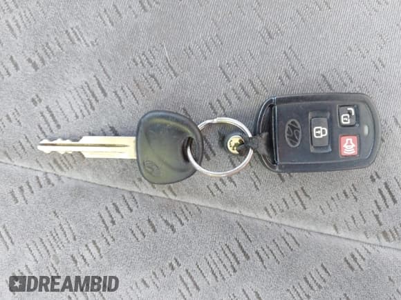 ✅ 2005 Hyundai Elantra GLS • VIN: KMHDN46D15U144091 • Lot: 42460609. Wystawiony na IAAI z przebiegiem 178 523 mil. Bezpłatny archiwum sprzedaży aukcyjnych z USA i szczegółowy raport historii pojazdu na DreamBid. Zdjęcie 11.