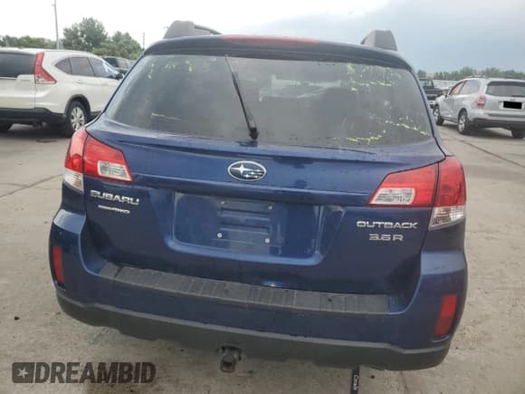 ✅ 2010 Subaru Outback Limited Power Moon • VIN: 4S4BRELCXA2354496 • Lot: 65533635. Listed on Copart with 170,428 mi. Free auction sales archive from the USA and detailed vehicle history report at DreamBid. Image 6.