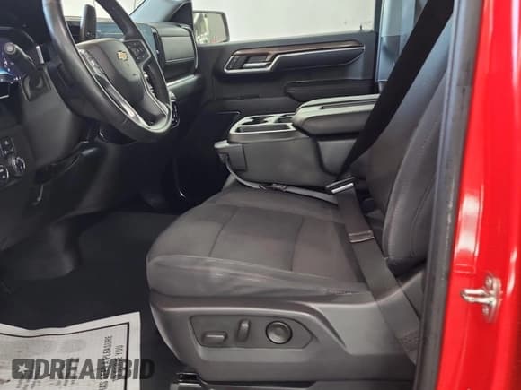 ✅ 2024 Chevrolet Silverado 1500 LT • VIN: 1GCRDDEK1RZ155405 • Lot: 43693969. Listed on IAAI with 50,431 mi. Free auction sales archive from the USA and detailed vehicle history report at DreamBid. Image 29.