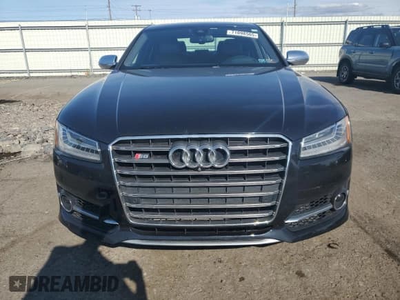 ✅ 2015 Audi S8 • VIN: WAUK2AFD2FN001887 • Lot: 71098565. Listed on Copart with Not provided. Free auction sales archive from the USA and detailed vehicle history report at DreamBid. Image 5.