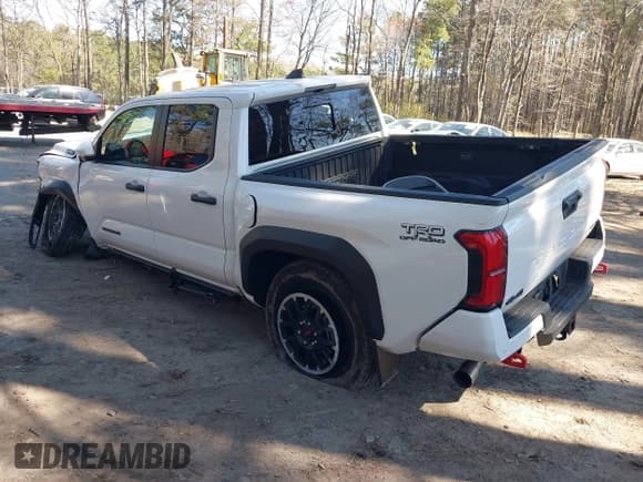 ✅ 2024 Toyota Tacoma TRD Sport Hybrid • VIN: 3TYLC5LN7RT015294 • Lot: 41886724. Listed on IAAI with 157 mi. Free auction sales archive from the USA and detailed vehicle history report at DreamBid. Image 3.