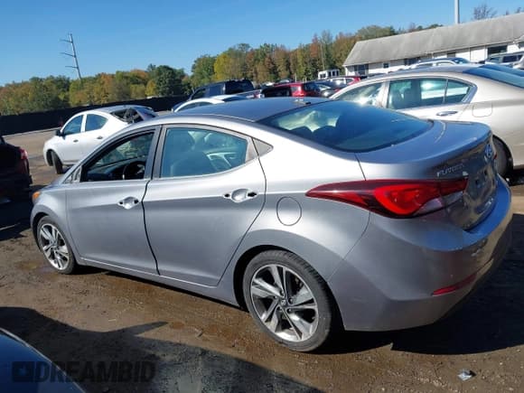 ✅ 2015 Hyundai Elantra SE • VIN: KMHDH4AE8FU381735 • Lot: 43453591. Listed on IAAI with 98,245 mi. Free auction sales archive from the USA and detailed vehicle history report at DreamBid. Image 15.