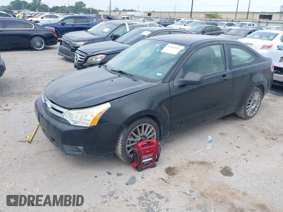 ✅ 2008 Ford Focus S • VIN: 1FAHP32N68W286265 • Lot: 42262095. Wystawiony na IAAI z przebiegiem 152 773 mil. Bezpłatny archiwum sprzedaży aukcyjnych z USA i szczegółowy raport historii pojazdu na DreamBid. Zdjęcie 2.