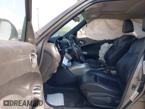 ✅ 2011 Nissan Juke SV • VIN: JN8AF5MR2BT014917 • Lot: 42933576. Wystawiony na IAAI z przebiegiem 154 587 mil. Bezpłatny archiwum sprzedaży aukcyjnych z USA i szczegółowy raport historii pojazdu na DreamBid. Zdjęcie 5.