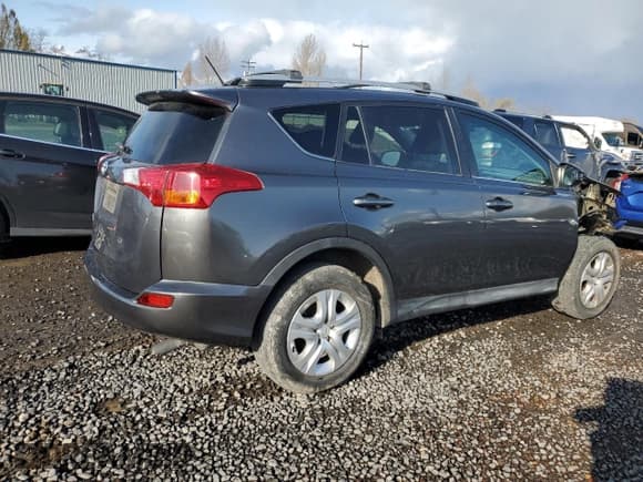 ✅ 2014 Toyota RAV4 LE • VIN: 2T3ZFREV1EW122965 • Lot: 49255665. Listed on Copart with 56,627 mi. Free auction sales archive from the USA and detailed vehicle history report at DreamBid. Image 3.