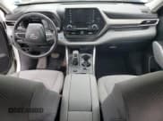 ✅ 2021 Toyota Highlander Hybrid LE • VIN: 5TDBBRCH9MS517017 • Лот: 61348735. Опубликован ранее на Copart с пробегом Не указан. Бесплатный доступ к архиву аукционных продаж из США и подробный отчёт об истории автомобиля на DreamBid. Изображение 8.