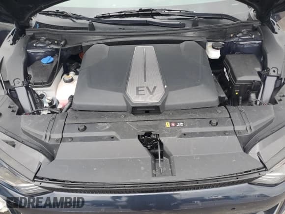 ✅ 2024 Kia EV6 Wind • VIN: KNDC3DLC5R5198575 • Lot: 90518965. Wystawiony na Copart z przebiegiem 9 450 mil. Bezpłatny archiwum sprzedaży aukcyjnych z USA i szczegółowy raport historii pojazdu na DreamBid. Zdjęcie 11.