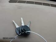 ✅ 1999 GMC Sierra 1500 SLE • VIN: 2GTEK19T8X1511568 • Лот: 42558222. Опубликован ранее на IAAI с пробегом 424 617 миль. Бесплатный доступ к архиву аукционных продаж из США и подробный отчёт об истории автомобиля на DreamBid. Изображение 11.