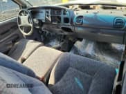 ✅ 1999 Dodge 2500 • VIN: 1B7KF2365XJ579056 • Lot: 92282405. Wystawiony na Copart z przebiegiem 283 433 mil. Bezpłatny archiwum sprzedaży aukcyjnych z USA i szczegółowy raport historii pojazdu na DreamBid. Zdjęcie 8.