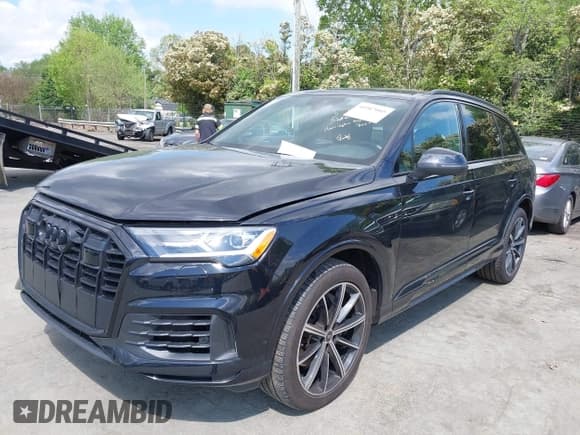 ✅ 2021 Audi Q7 Premium Plus • VIN: WA1LXAF74MD018111 • Лот: 41967005. Опубликован ранее на IAAI с пробегом 70 857 миль. Бесплатный доступ к архиву аукционных продаж из США и подробный отчёт об истории автомобиля на DreamBid. Изображение 2.