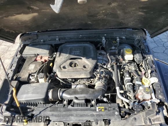 ✅ 2018 Jeep Wrangler Unlimited Sahara • VIN: 1C4HJXEN0JW278067 • Lot: 84448165. Listed on Copart with 103,408 mi. Free auction sales archive from the USA and detailed vehicle history report at DreamBid. Image 11.