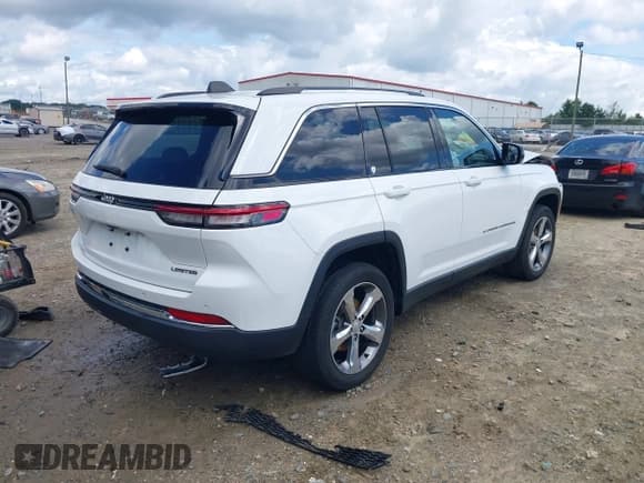 ✅ 2022 Jeep Grand Cherokee Limited • VIN: 1C4RJGBG3N8568517 • Lot: 42992707. Listed on IAAI with 21,820 mi. Free auction sales archive from the USA and detailed vehicle history report at DreamBid. Image 4.