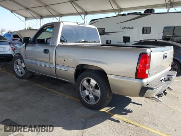 ✅ 2002 GMC Sierra 1500 SL • VIN: 1GTEC14V42Z216330 • Lot: 43535874. Listed on IAAI with 152,947 mi. Free auction sales archive from the USA and detailed vehicle history report at DreamBid. Image 3.