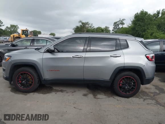 ✅ 2019 Jeep Compass Latitude • VIN: 3C4NJCBB2KT755918 • Лот: 42786877. Опубликован ранее на IAAI с пробегом 64 200 миль. Бесплатный доступ к архиву аукционных продаж из США и подробный отчёт об истории автомобиля на DreamBid. Изображение 14.