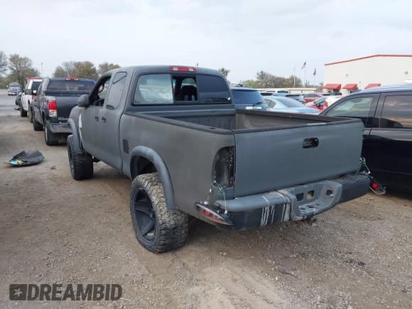 ✅ 2004 Toyota Tundra SR5 • VIN: 5TBRN34134S442294 • Lot: 43759197. Listed on IAAI with 82,831 mi. Free auction sales archive from the USA and detailed vehicle history report at DreamBid. Image 3.