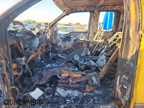 ✅ 2004 Ford F-150 XLT • VIN: 1FTPX14554KA02830 • Lot: 71277195. Wystawiony na Copart z przebiegiem Nie podano. Bezpłatny archiwum sprzedaży aukcyjnych z USA i szczegółowy raport historii pojazdu na DreamBid. Zdjęcie 7.