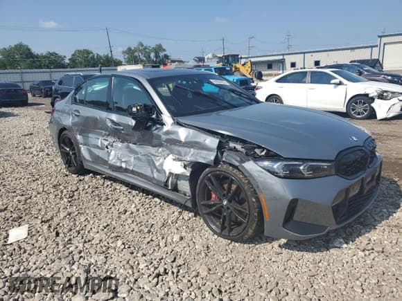 ✅ 2024 BMW 3 Series M340i xDrive • VIN: 3MW49FF07R8E04074 • Lot: 64694255. Wystawiony na Copart z przebiegiem Nie podano. Bezpłatny archiwum sprzedaży aukcyjnych z USA i szczegółowy raport historii pojazdu na DreamBid. Zdjęcie 4.