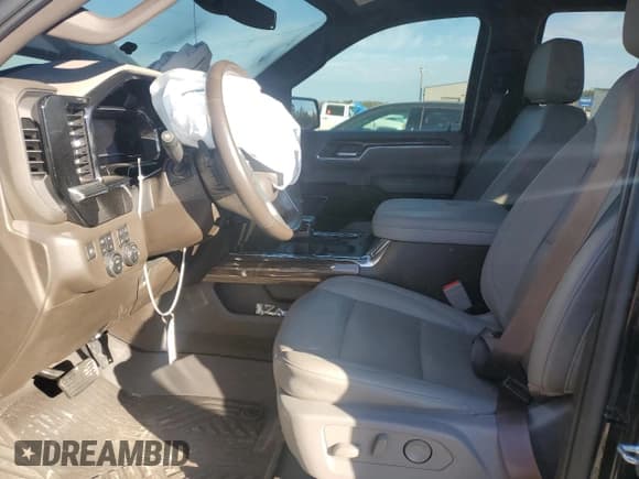 ✅ 2023 Chevrolet Silverado 1500 LT Trail Boss • VIN: 3GCUDFE84PG273892 • Lot: 46909745. Wystawiony na Copart z przebiegiem 59 466 mil. Bezpłatny archiwum sprzedaży aukcyjnych z USA i szczegółowy raport historii pojazdu na DreamBid. Zdjęcie 7.