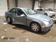 ✅ 2005 Mercedes-Benz C 320 • VIN: WDBRF84J15F662342 • Lot: 44009115. Wystawiony na Copart z przebiegiem 172 017 mil. Bezpłatny archiwum sprzedaży aukcyjnych z USA i szczegółowy raport historii pojazdu na DreamBid. Zdjęcie 4.