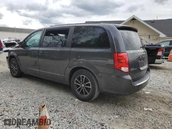✅ 2018 Dodge Grand Caravan GT • VIN: 2C4RDGEG1JR284093 • Лот: 82490015. Опубликован ранее на Copart с пробегом 151 985 миль. Бесплатный доступ к архиву аукционных продаж из США и подробный отчёт об истории автомобиля на DreamBid. Изображение 2.
