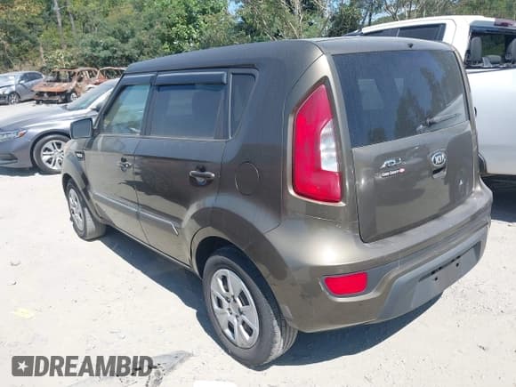 ✅ 2013 Kia Soul • VIN: KNDJT2A57D7498910 • Лот: 43195030. Опубликован ранее на IAAI с пробегом 110 006 миль. Бесплатный доступ к архиву аукционных продаж из США и подробный отчёт об истории автомобиля на DreamBid. Изображение 3.
