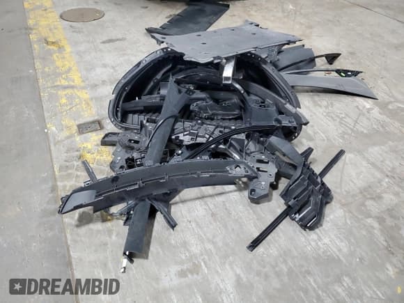 ✅ 2024 Tesla Model X • VIN: 7SAXCDE58RF456637 • Lot: 68288015. Wystawiony na Copart z przebiegiem 8 720 mil. Bezpłatny archiwum sprzedaży aukcyjnych z USA i szczegółowy raport historii pojazdu na DreamBid. Zdjęcie 13.